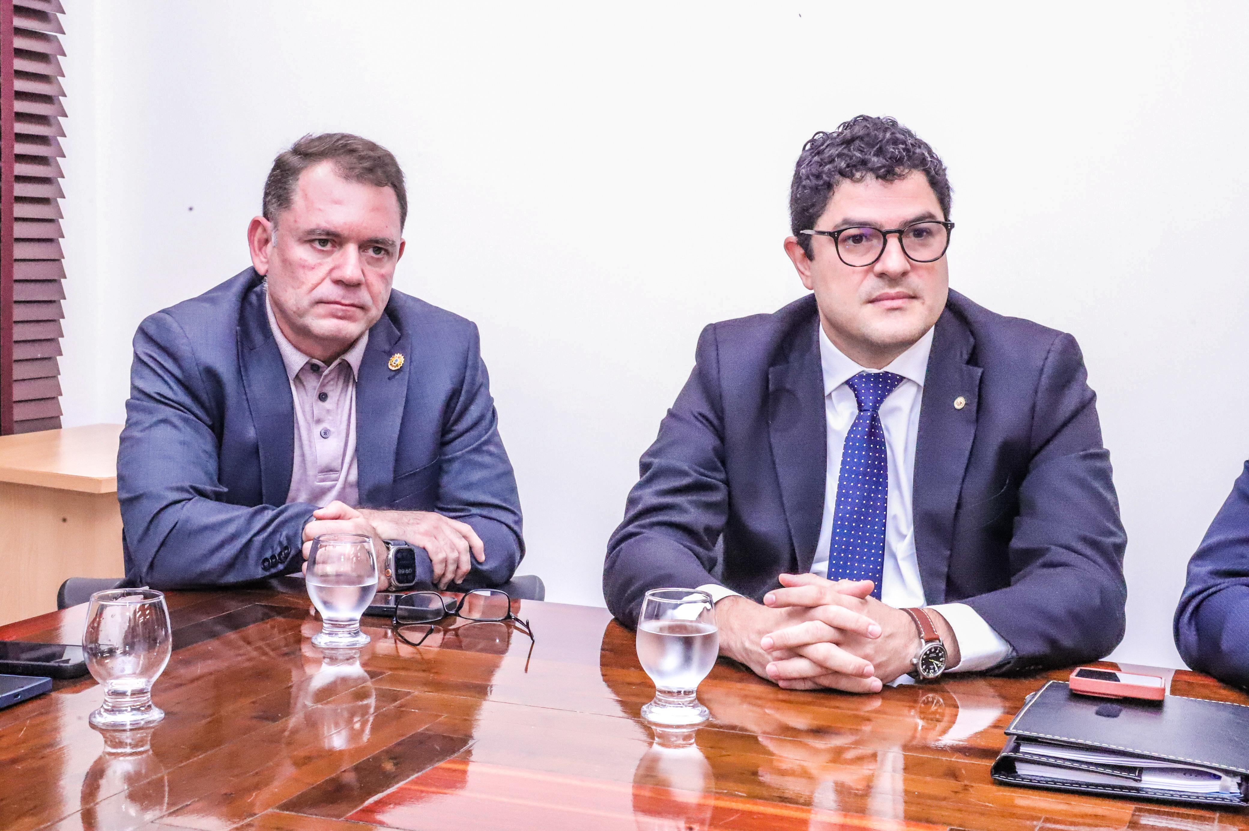 Após reunião com Alysson, Eduardo Ribeiro é o novo vice-líder da base de Gladson na Aleac